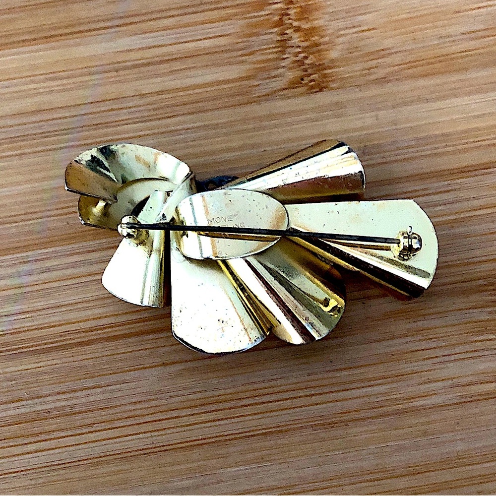 $57  Vintage Gold on Sterling Monet Estate Brooch 14.7 Gr Marked MONET STERLING - Picture 3 of 7
